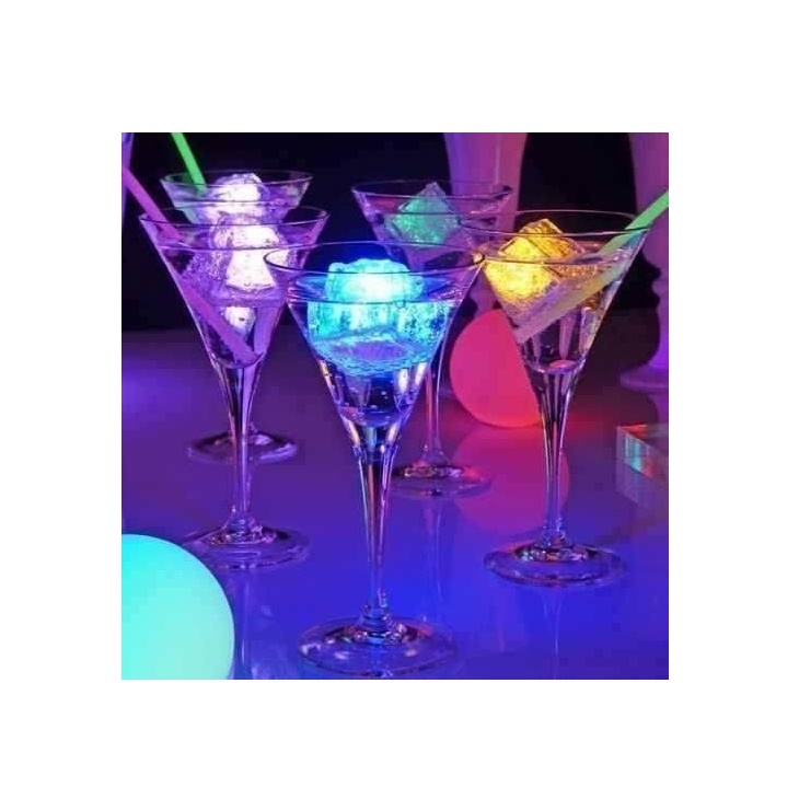 Gelo Led Pisca Colorido Enfeites Para Decorar Drinks 12 Un Barato