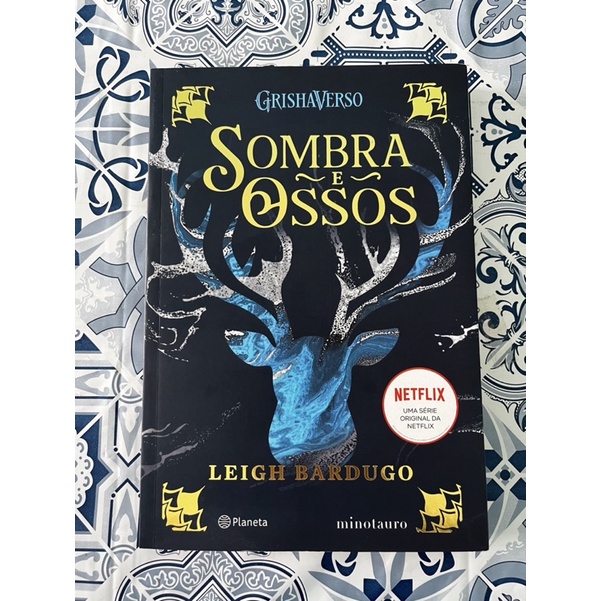 Livro Sombra E Ossos Leigh Bardugo Shopee Brasil