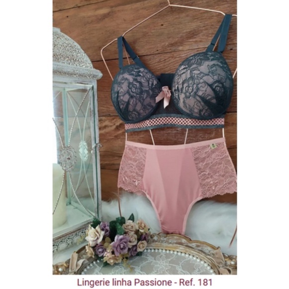 Conjunto Lingerie Calcinha e Sutiã Plus Size Caricia renda bojo e