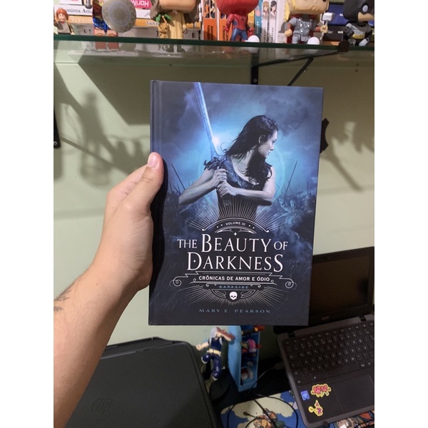 Livro The Beauty Of Darkness Shopee Brasil