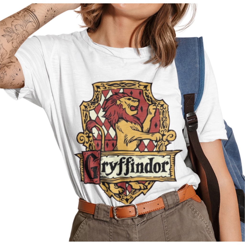 Camiseta Baby Look Hogwarts Grifinoria Harry Potter Feminina