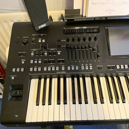 Chegadas NOVA Yamaha Genos 76 Key Digital Arranger Workstation Original