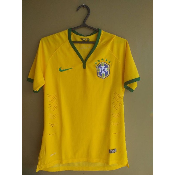 Seleção de camisa nova na Copa do Mundo 2014 - Confederação Brasileira de  Futebol