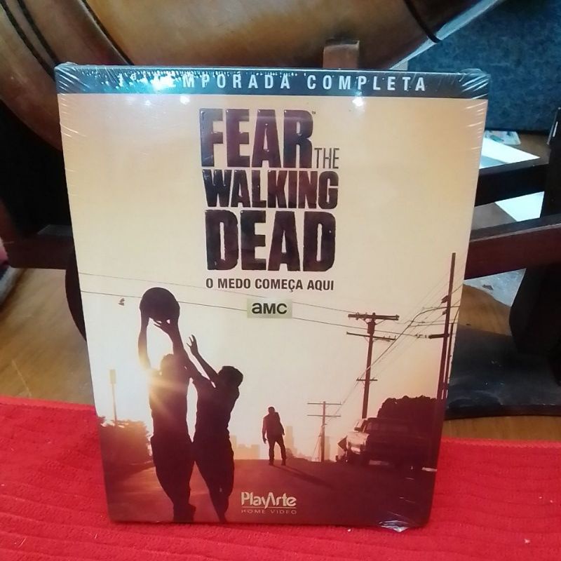 Série Fear the walking dead lacrado primeira temporada completa