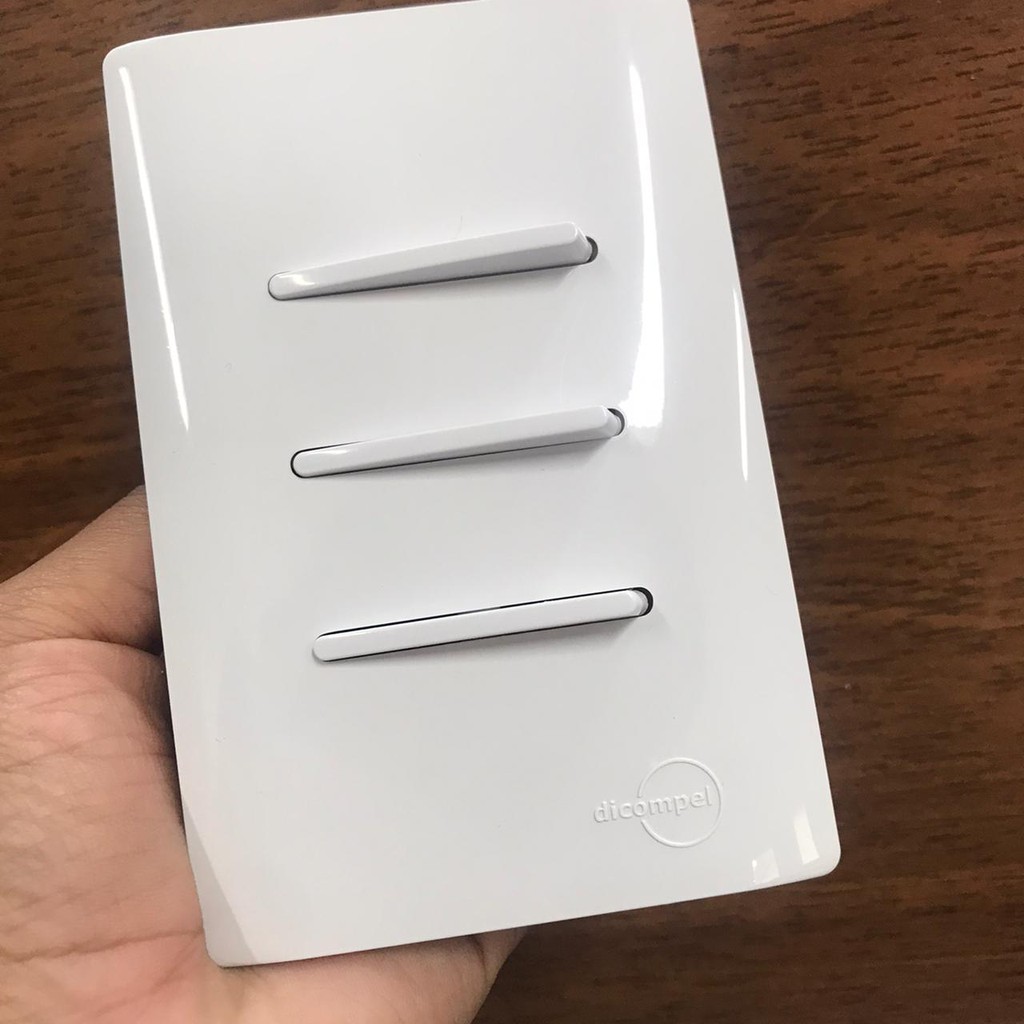 CJ INTERRUPTOR TRIPLO PARALELO COM SUPORTE 4X2 - DICOMPEL NOVARA BRANCO TOTAL