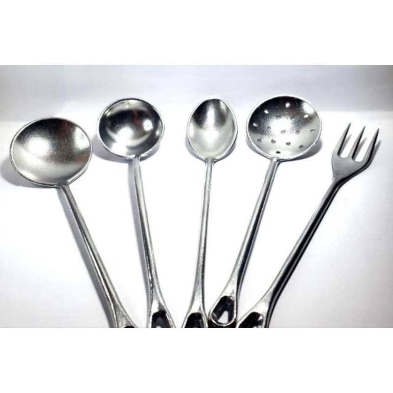 Colheres em alumínio batido kit com 5 un 32 cm de comprimento em Oferta na Shopee