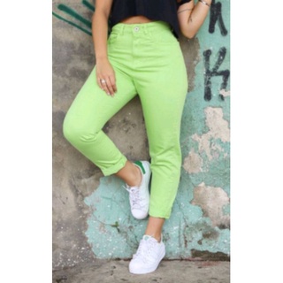 calça jeans sarja Feminina colorida