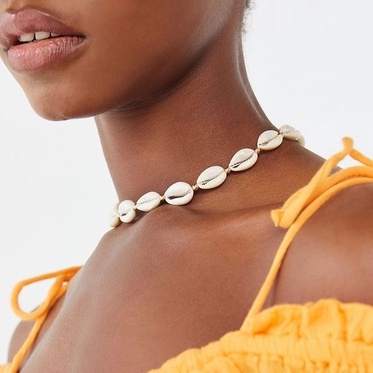 Colar de Búzios Natural Com Pérolas  /Choker Búzios Com Pérolas / Gargantilha Búzio Natural Com Pérolas / Colar Moda Praia / Choker Ajustável Feminino / Colar Feminino De Praia Com Concha De Cowrie Com Pérolas / Havaiano / Excelente Qualidade / ENVIO IMED