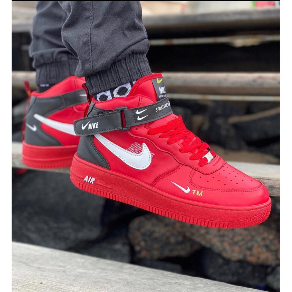 nike air force 1 07 lv8 black friday
