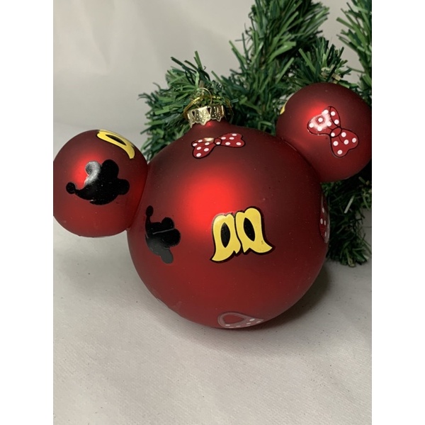 Enfeite de Natal Disney Bola com formato Orelha- desenhos Minnie- 2 unidades- Importada. GRANDE.