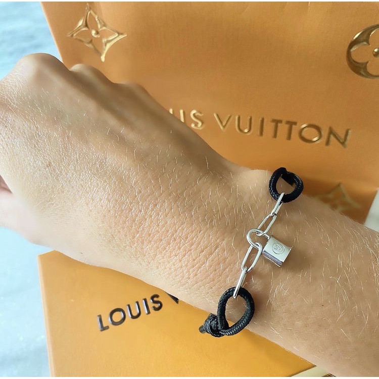 Pulseira Louis Vuitton Silver Lockit Original - PW265