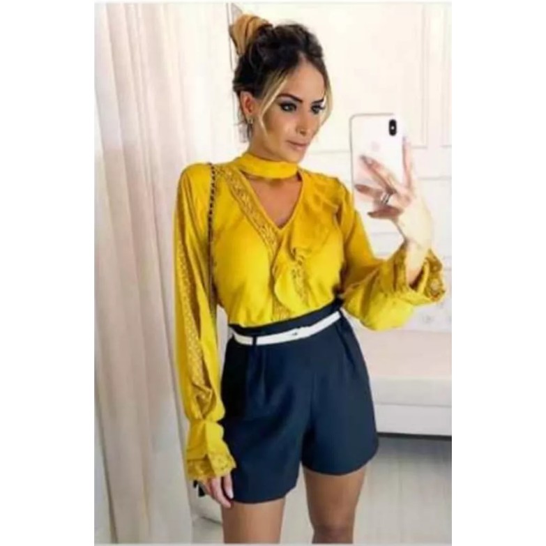 blusa babados na cor marsala/vinho tamanho m