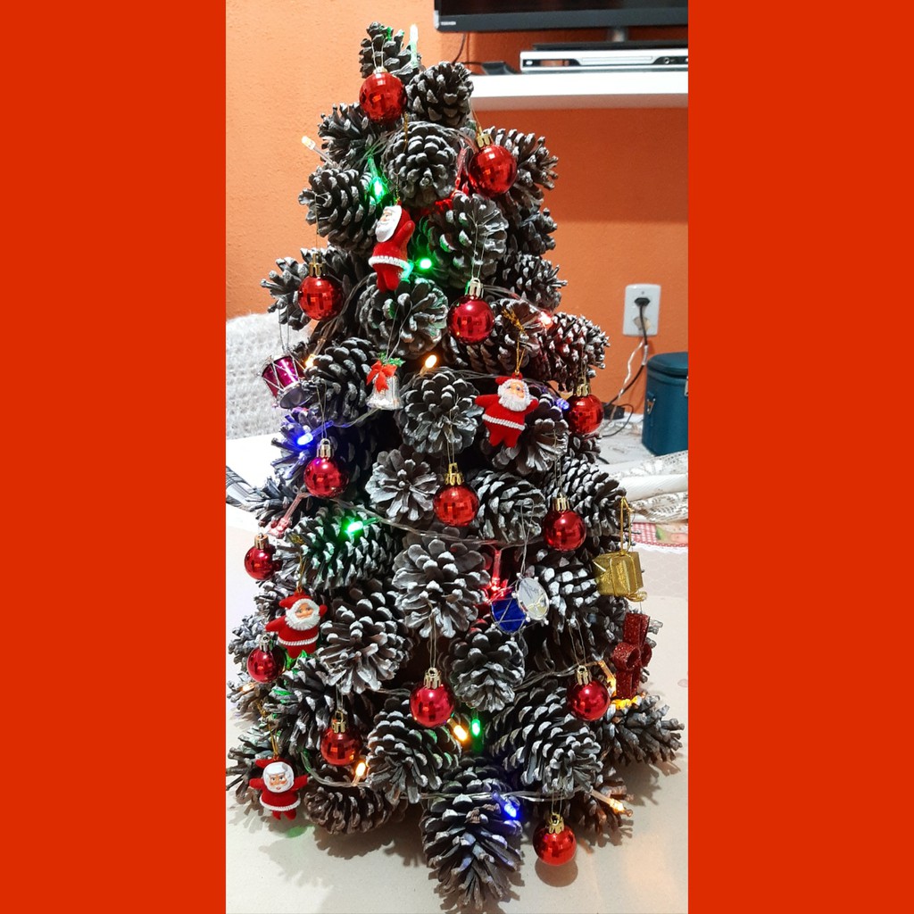 Árvore de Natal de Pinhas | Shopee Brasil