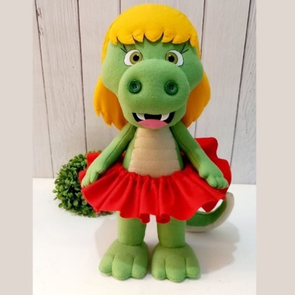 BONECA CUCA SITIO DO PICA PAU AMARELO