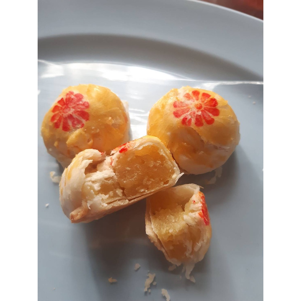 รูปสินค้า ขนมเปี๊ยะตาลกง 3 ไส้ 10 ลูก รสอร่อยจากเพชรบุรี