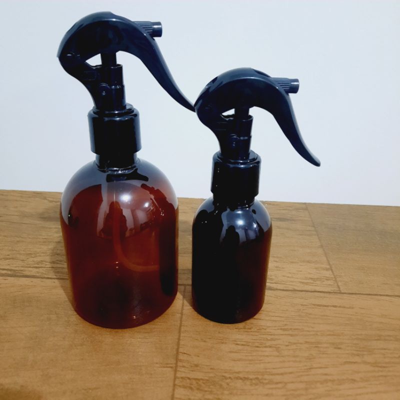 4 Frascos pet âmbar(PLÁSTICO)60ml/ 100ml ou 250ml com válvula spray gatilho preto.