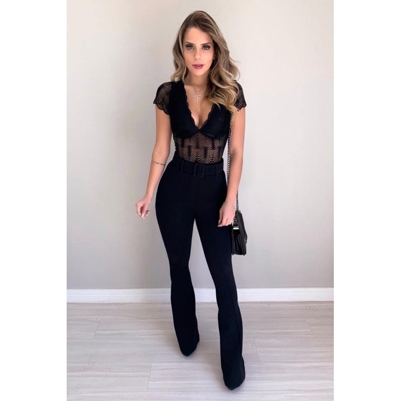 Calça flare preta com cinto promoção melhor preço