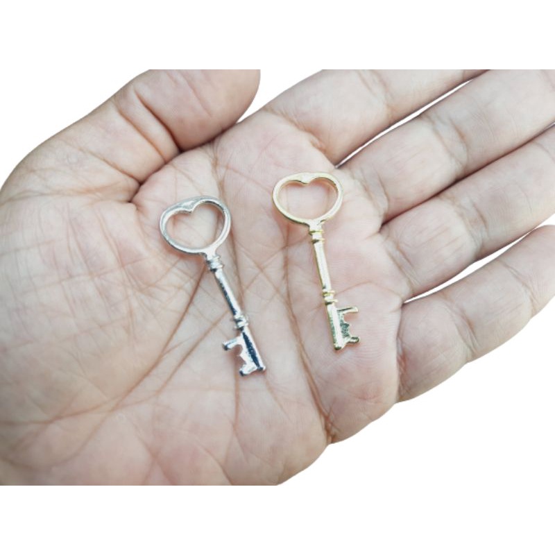 GRAMAS Type 72 Keyring Silver