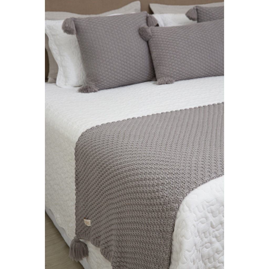 Kit Peseira Manta Pompom Sofá Cama Solteiro 150x60cm + 2 Capas Modelo Istambul