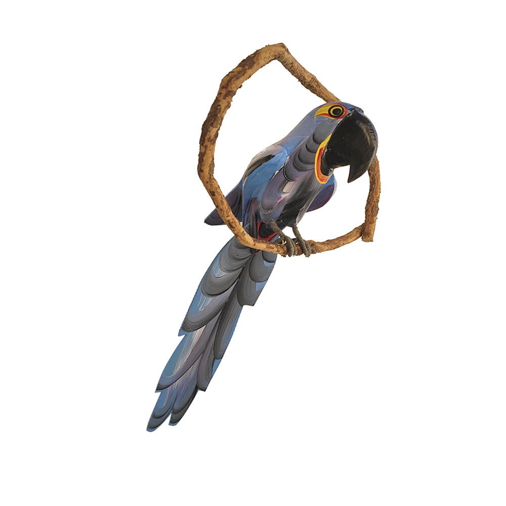 Escultura Arara Azul de Madeira 70cm no Cipó | Pássaro Artesanal Realista | Decoração Rústica para Varanda e Jardim