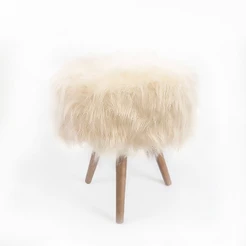 Puff Redondo Pelúcia Pelo Alto Marfim Bege Off White Pés De Madeira Em Verniz