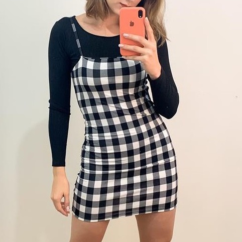 KIT Look Blogueira: Vestido Xadrez Preto e Branco + Body Canelado em Oferta na Shopee