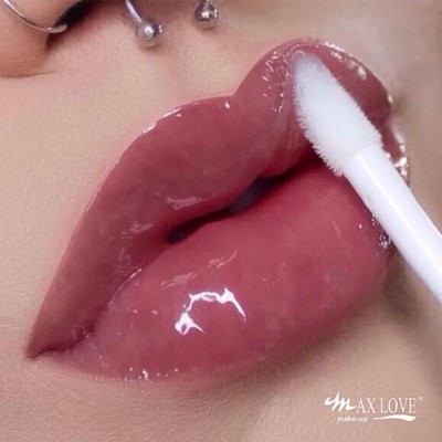 Gloss Lip Volumoso Max Love Make Up 3 em 1 Vitamina E Ácido