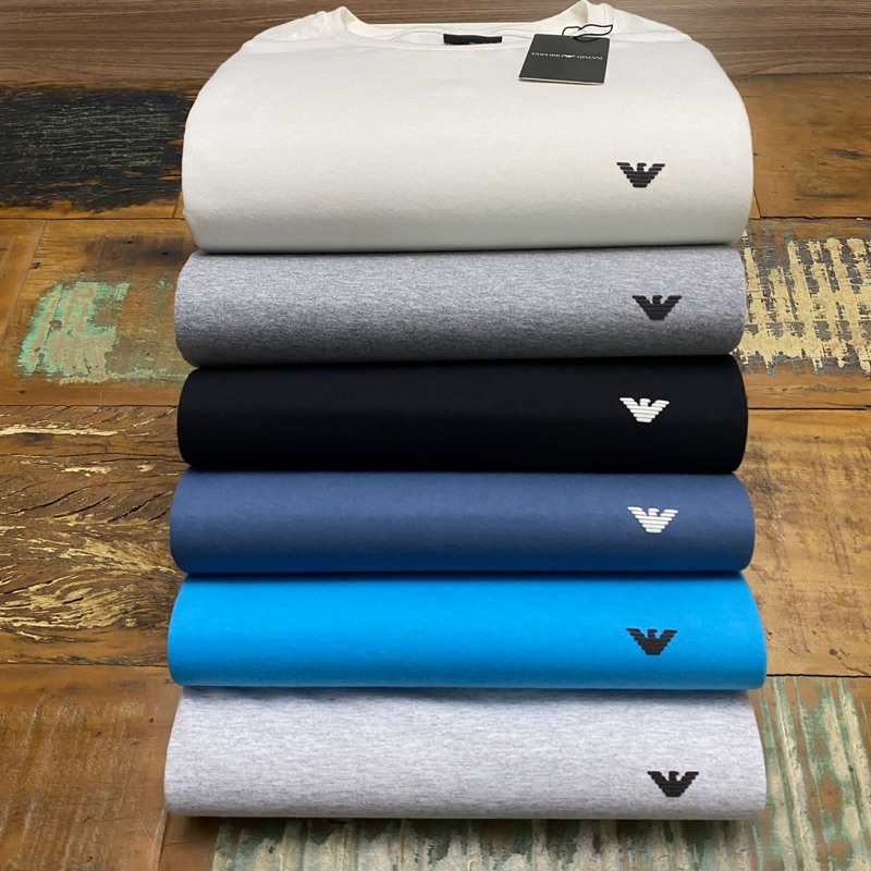 Camiseta Armani Jeans importada logo emborrachado no peito diversas cores