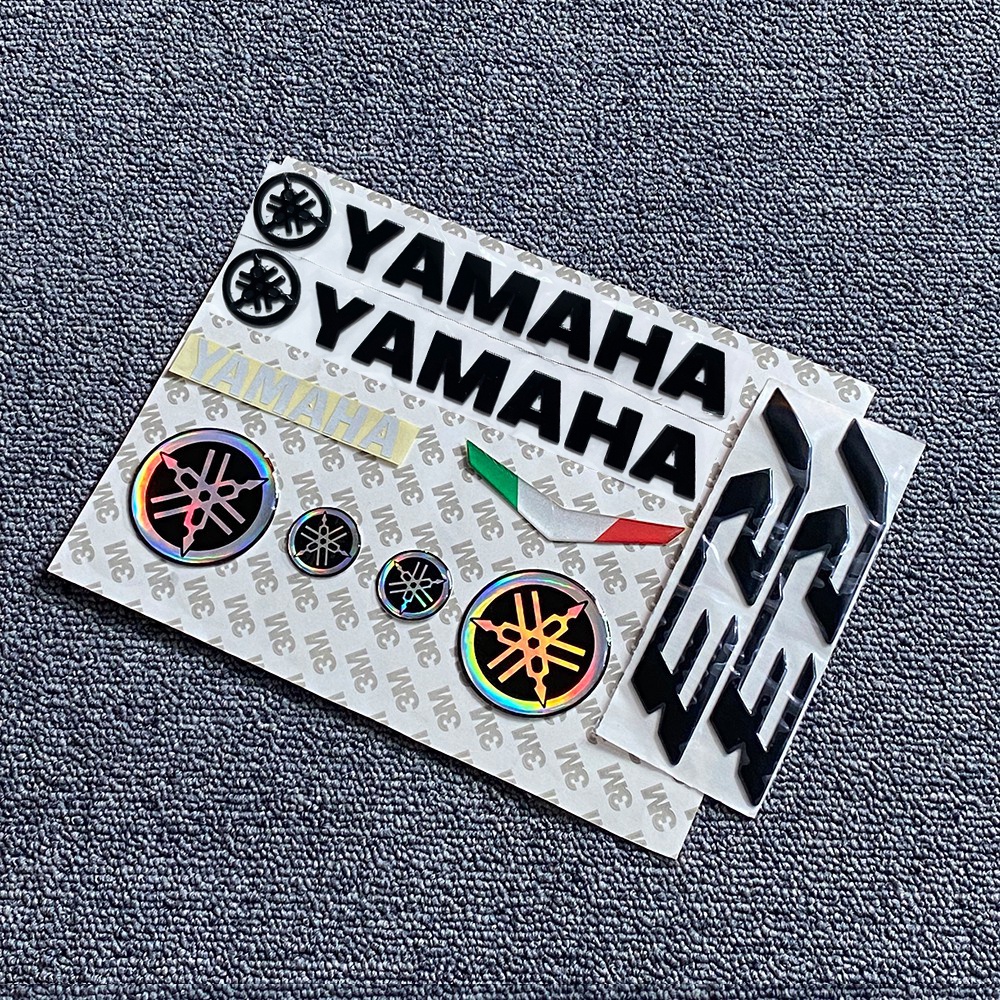 ** Estoque pronto * Adesivo de emblema do painel lateral do logotipo do tanque de combustível 3D adequado para Yamaha Lo