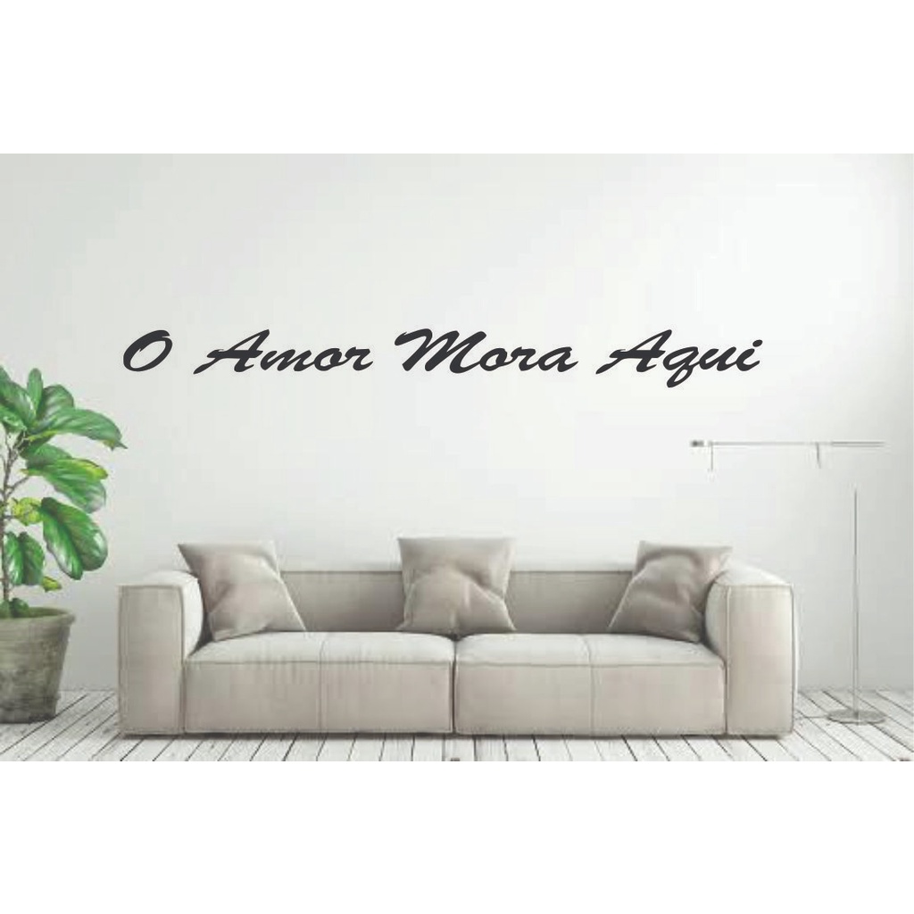 Frase decorativa "O Amor Mora Aqui" em MDF 3mm 50cmx07cm aplique de parede quadrinho decorativo adorno personalidade