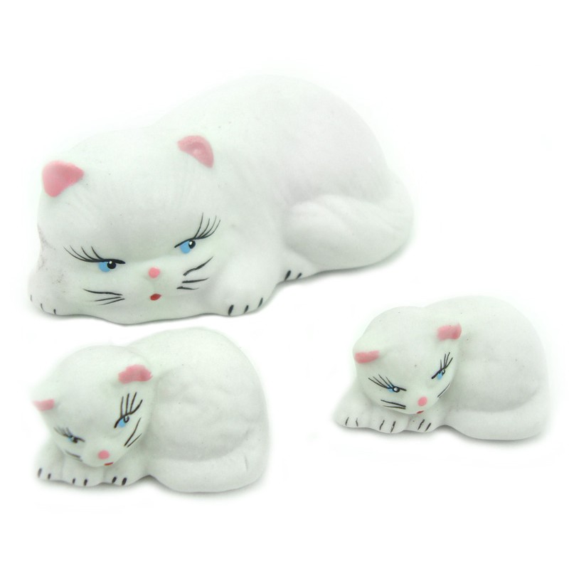 Trio Família De Gato Deitado em Oferta na Shopee