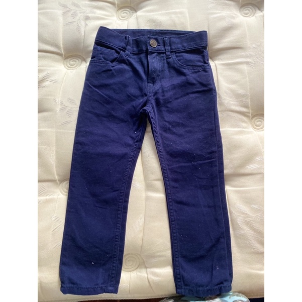 Calça H&M 2-3 anos modelo slim nova, tipo veludo, com etiqueta.
