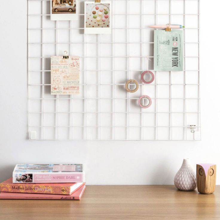 TELA ARAMADA MULTIUSO MEMORY BOARD 60X60CM BRANCA COM 7 MINI PRENDEDORES