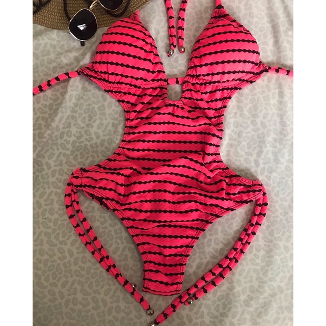 Maiô engana mamãe com empina bumbum - bojo removível - laranja com preto