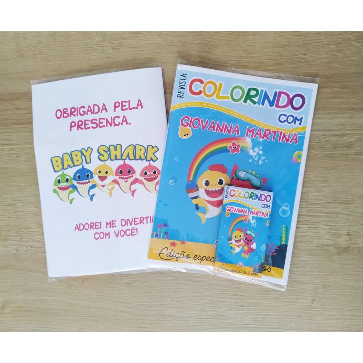 Kit de colorir - Livro de colorir + giz de cera - Baby Shark - Lembrancinha