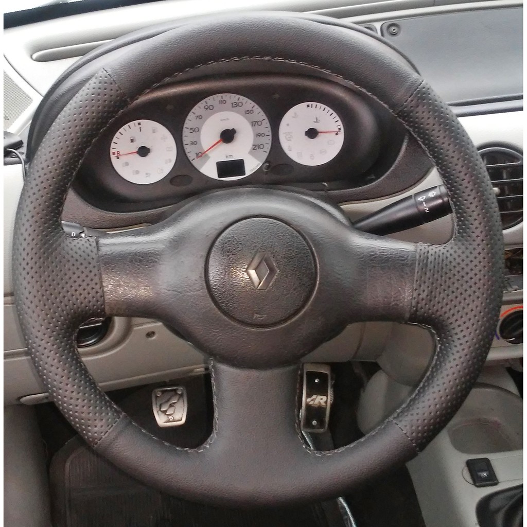 Capa De Volante Costurada Clio/kangoo