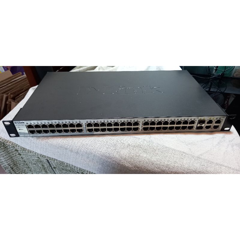 Switch DLink modelo DES1210-52