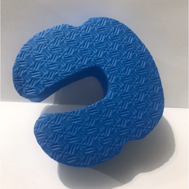 Protetor de porta salva dedos segurança bebê EVA -  10cm x 10cm x 2cm.