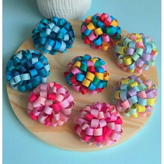 Parzinho de pompom de fitas multicores