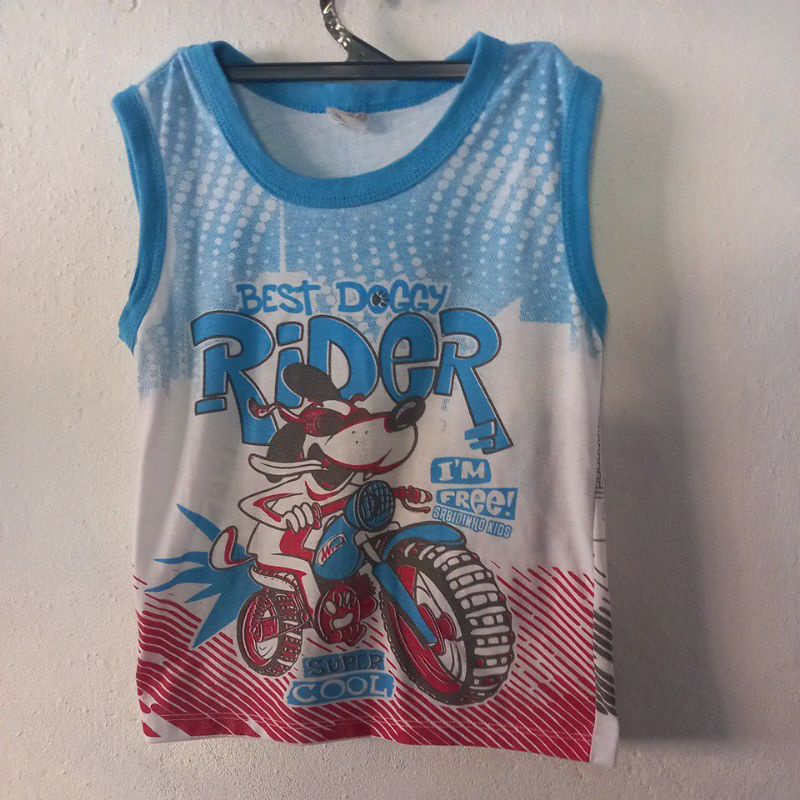 Camiseta branca e azul cachorro infantil usada