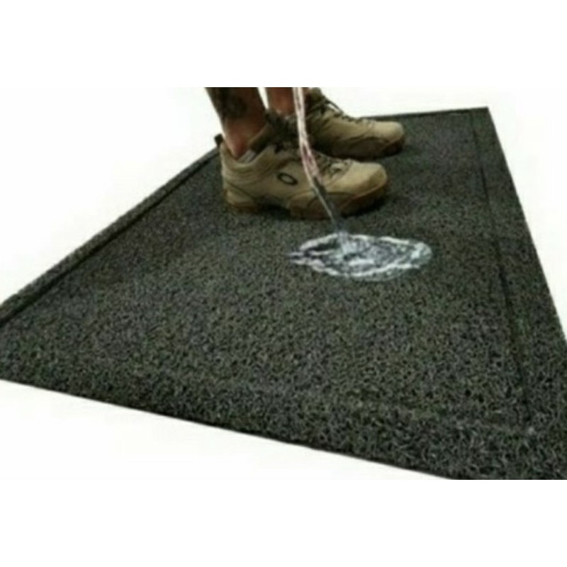 Tapete Sanitizante medida 90x60 cinza.