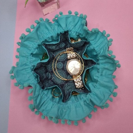 Porta jóias/Porta bijuterias/Porta Biju/organizador de biju/organizador de mala/brincos/bijuterias