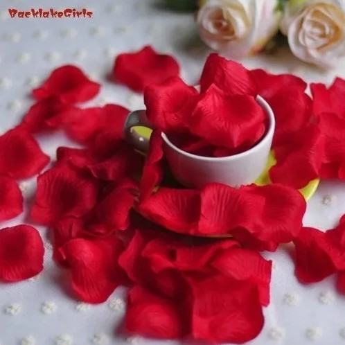 Kit 100, 200, 300, 400, 500, 600  Pétalas De Rosas Artificiais Maravilhosa Na Cor Vermelha.