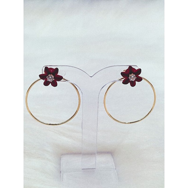 Brinco base flor strass metal dourado