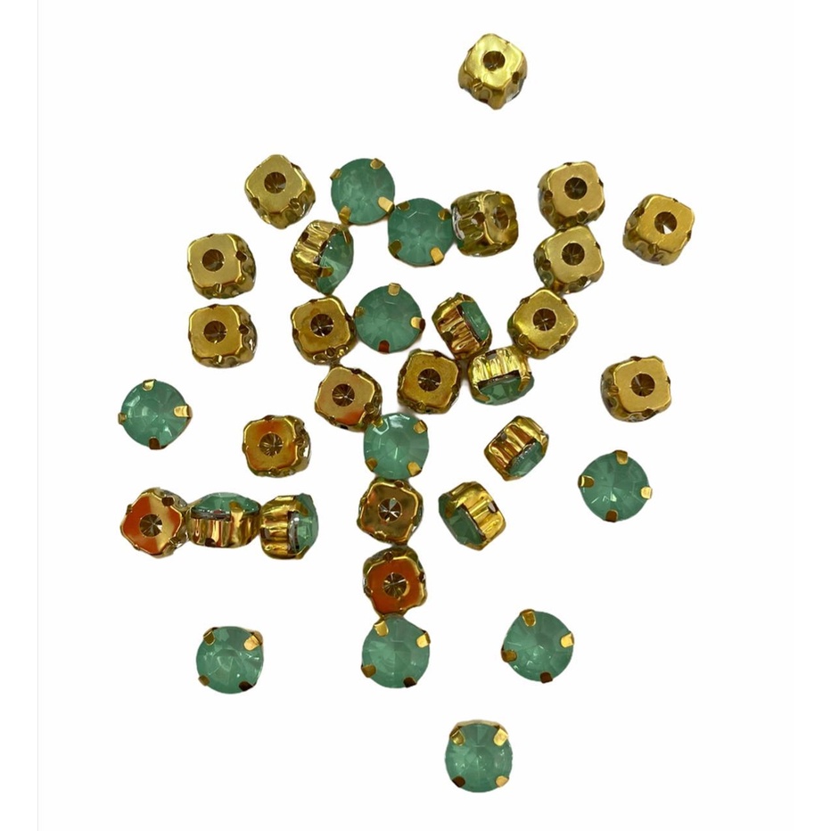 Chatons Engrampados - Redondo Base Dourada c/ Chaton Verde Leitoso - 8mm - 20 Und