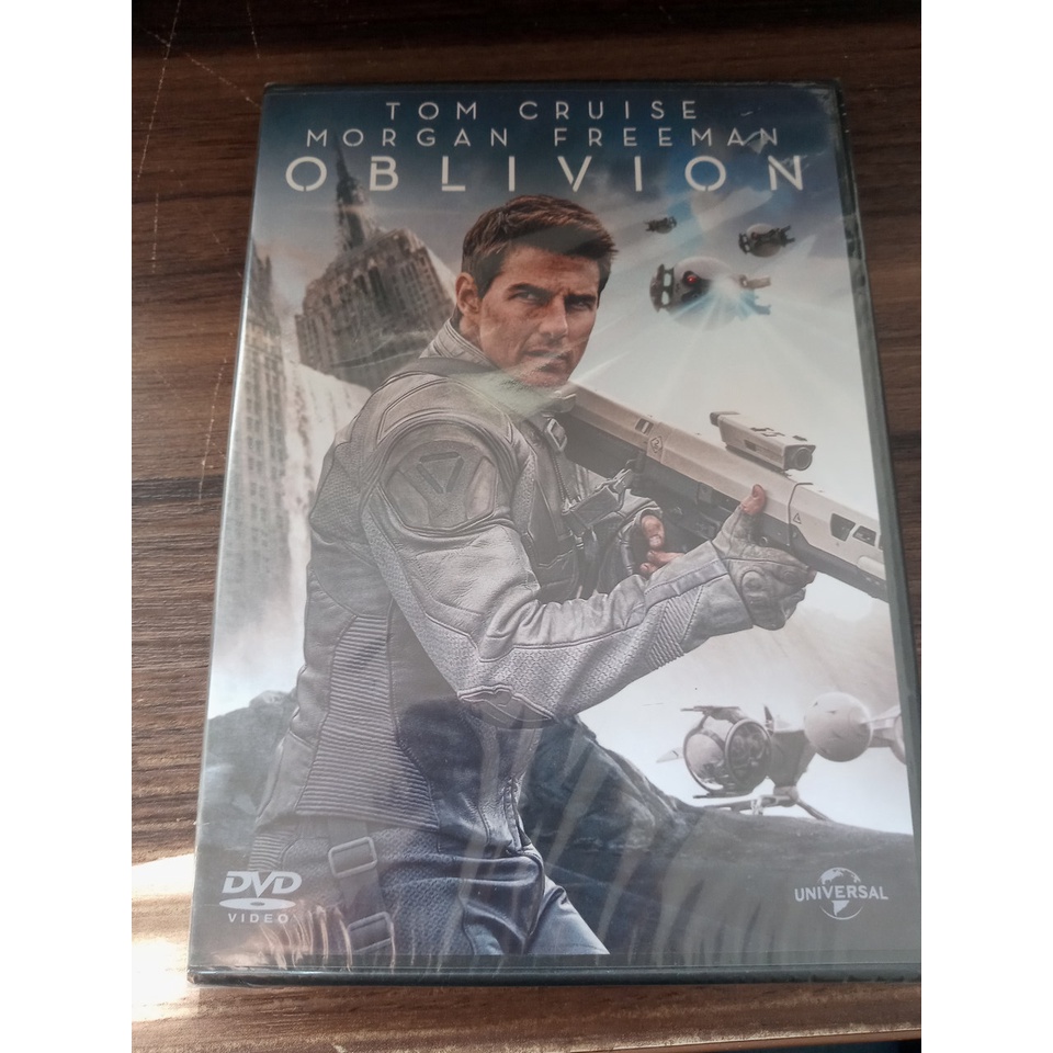 DVD Oblivion com Tom Cruise e Morgan Freeman