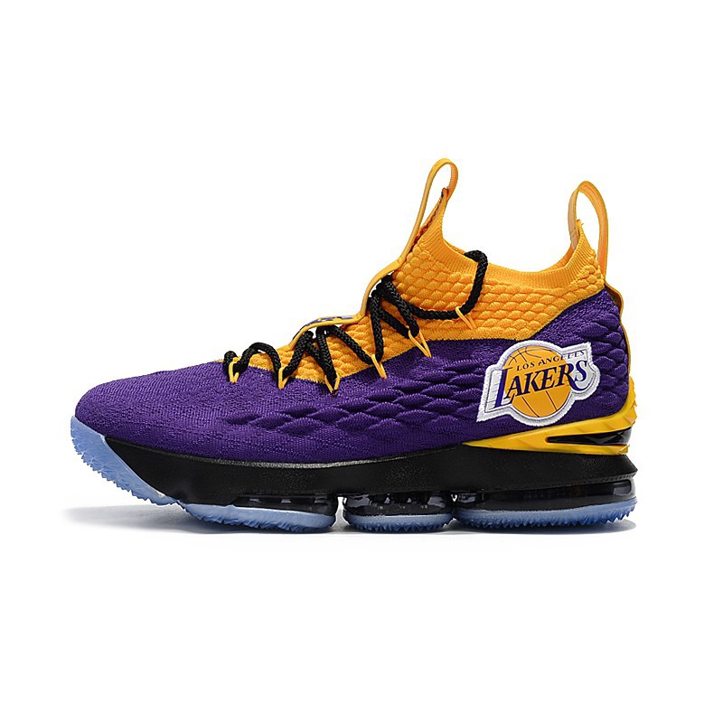 tenis de basquete roxo