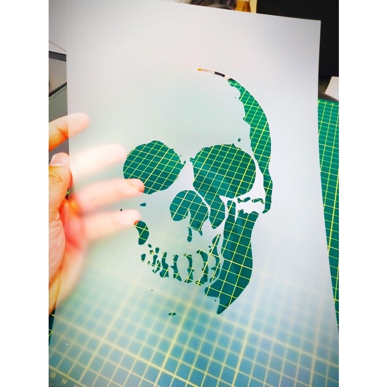 Molde Vazado Stencil para Aerografias e Pinturas Caveira 2R11