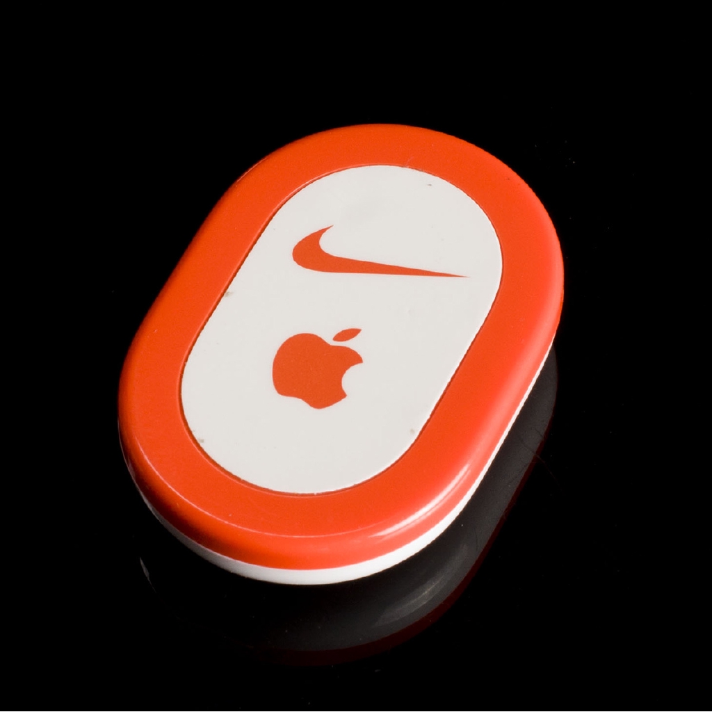 Apple and nike model 2024 a1193