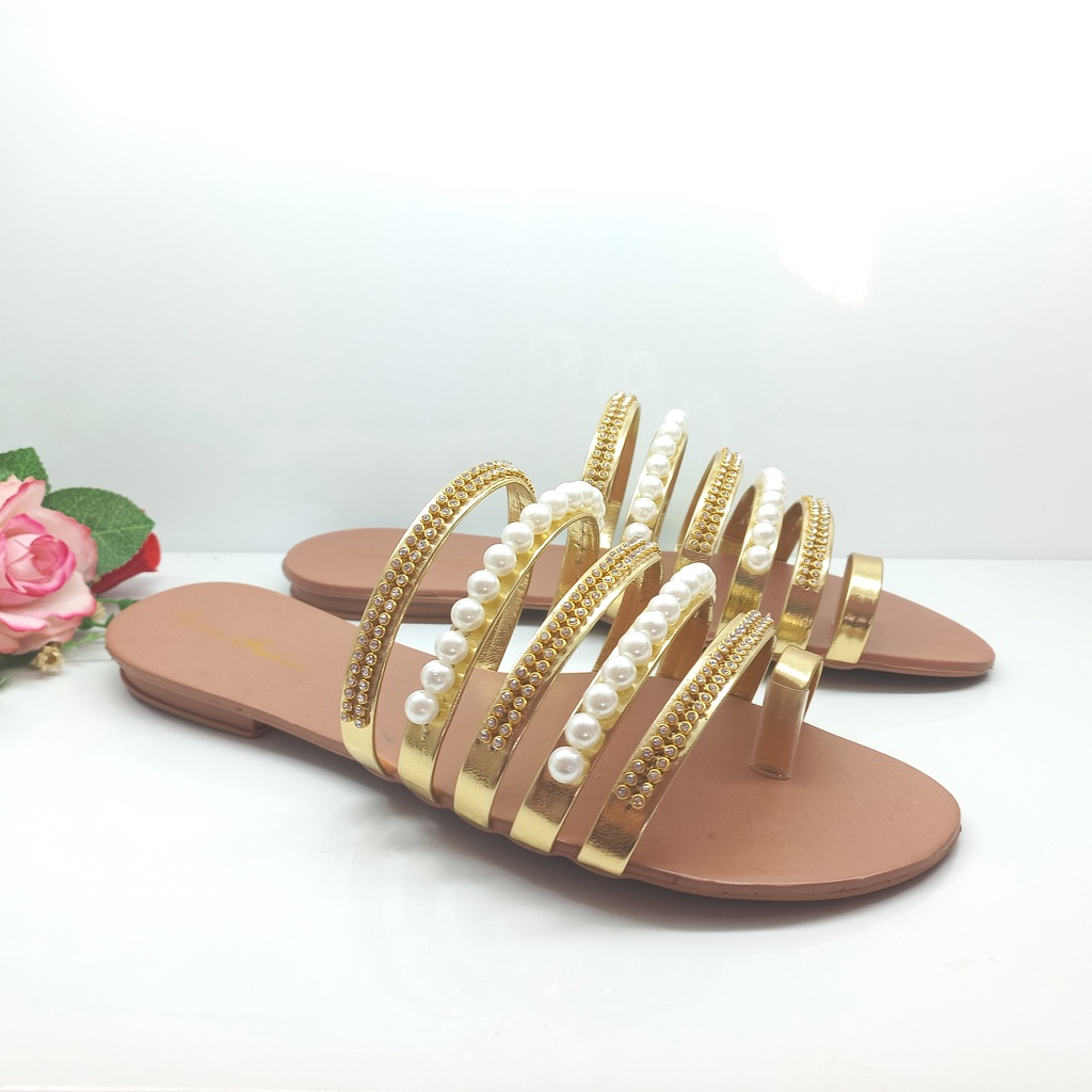 Sandália feminina rasterinhas daleia fashion sempre na moda cinco tira com peróla em Oferta na Shopee